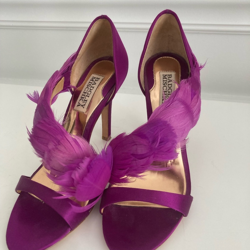 Badgley Mischka Fuchsia Feather Heels
